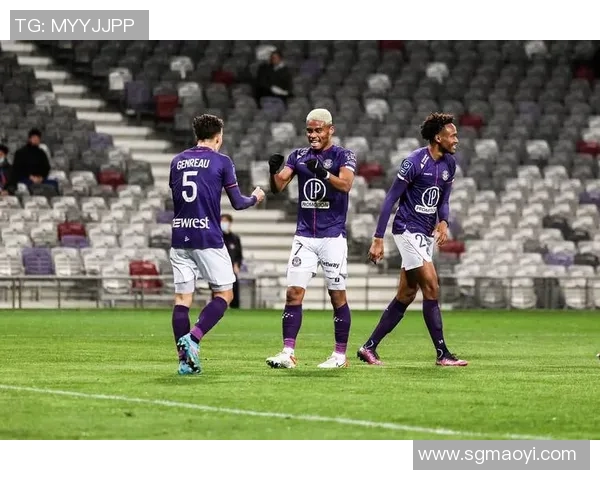 巴黎与瓦朗谢纳的精彩对决揭示了法甲联赛的激烈竞争与球队实力的较量