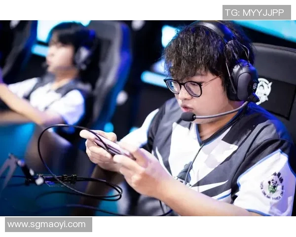 阿尔拉扬对决强敌展现球队实力与战术风采的精彩赛事分析